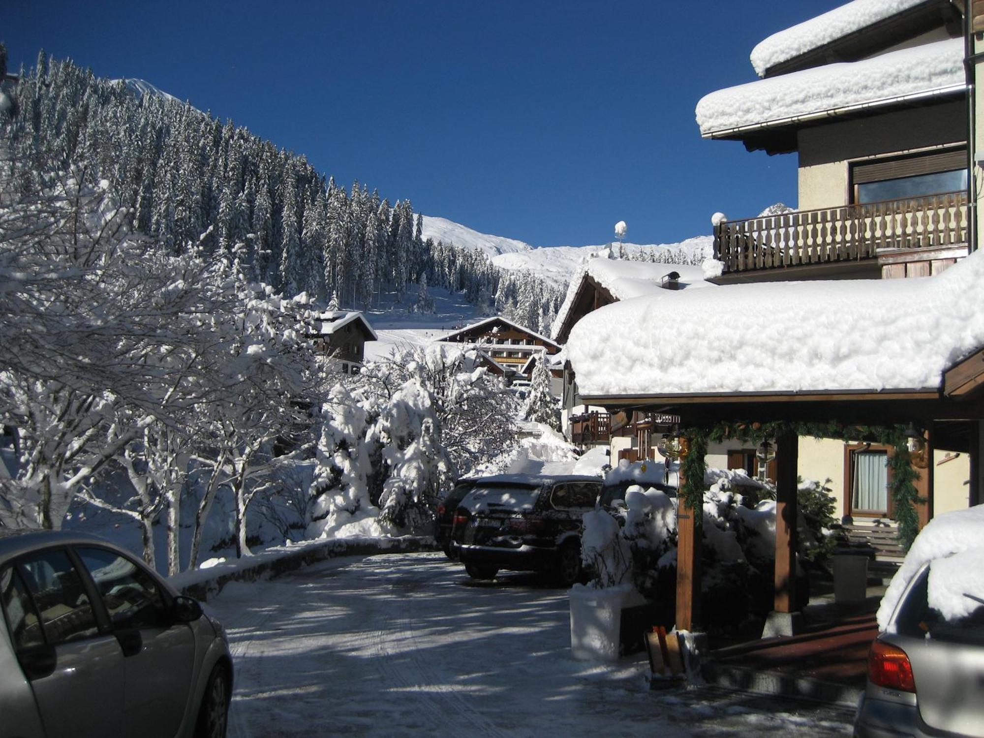 Hotel Garni Dello Sportivo Madonna di Campiglio Exterior photo